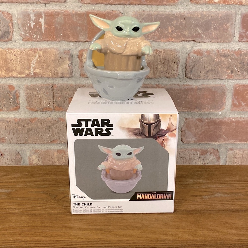 Star Wars The Child salt and pepper shakers Lucasfilms LTD